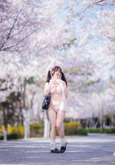秋霞入口_4K迅雷电影在线