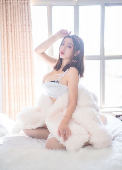 出包王女4_720电影在线观看