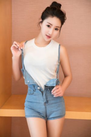 在线播放啄木乌丝袜秘书_国产剧高清完整版播放