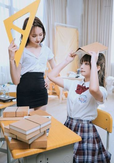 美丽小蜜桃5_720高清免费观看